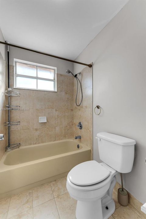 En Venta: $550,000 (3 camas, 2 baños, 1568 Pies cuadrados)