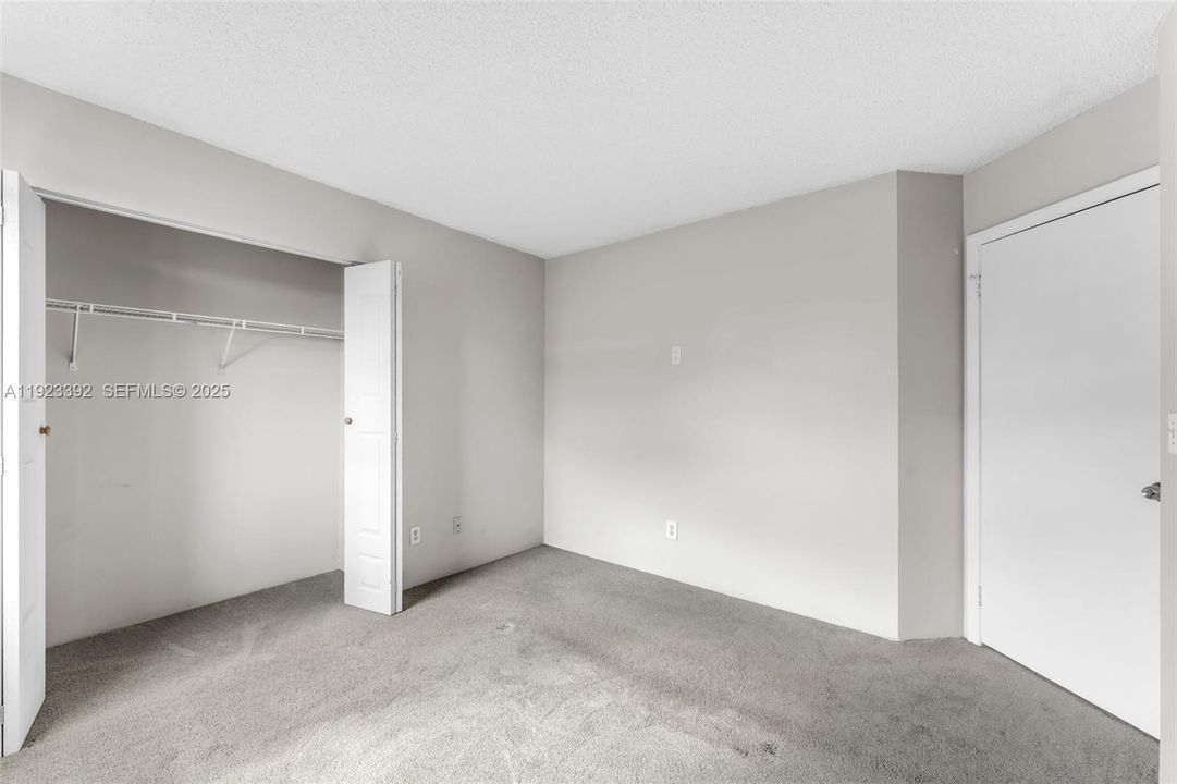 En Venta: $550,000 (3 camas, 2 baños, 1568 Pies cuadrados)