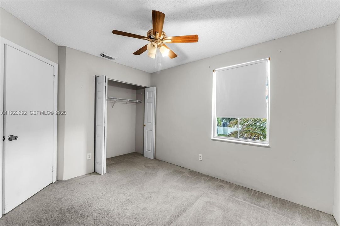 En Venta: $550,000 (3 camas, 2 baños, 1568 Pies cuadrados)