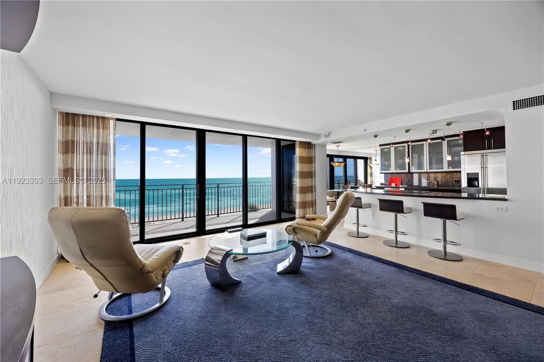 待售: $1,385,000 (2 贝兹, 2 浴室, 1597 平方英尺)