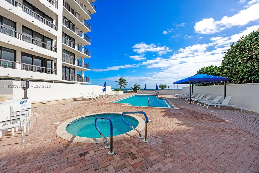 待售: $1,385,000 (2 贝兹, 2 浴室, 1597 平方英尺)