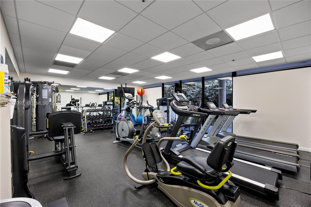 待售: $1,385,000 (2 贝兹, 2 浴室, 1597 平方英尺)