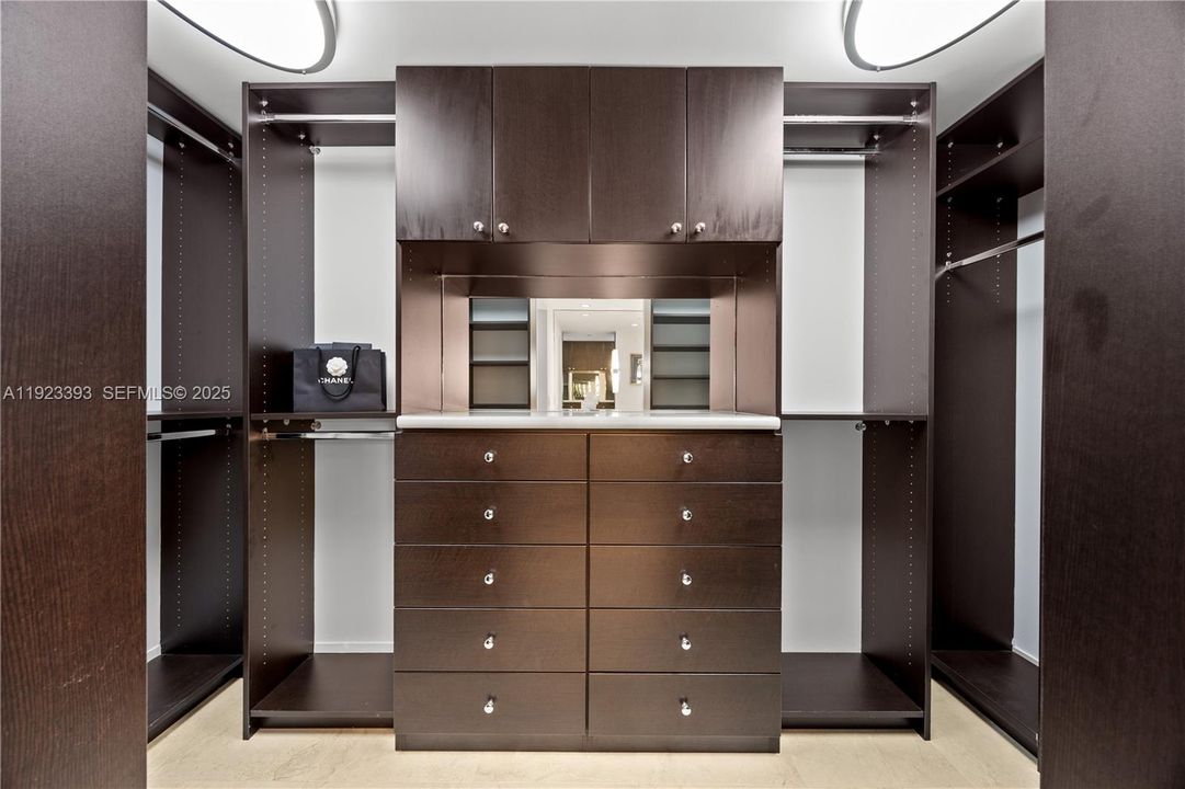 待售: $1,385,000 (2 贝兹, 2 浴室, 1597 平方英尺)