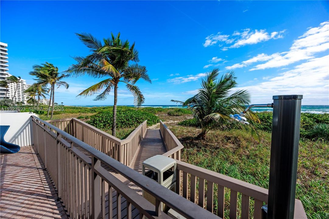 待售: $1,385,000 (2 贝兹, 2 浴室, 1597 平方英尺)