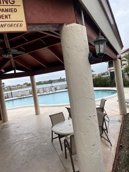 En Renta: $2,300 (2 camas, 2 baños, 978 Pies cuadrados)