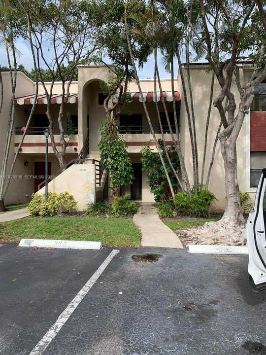 En Renta: $2,300 (2 camas, 2 baños, 978 Pies cuadrados)