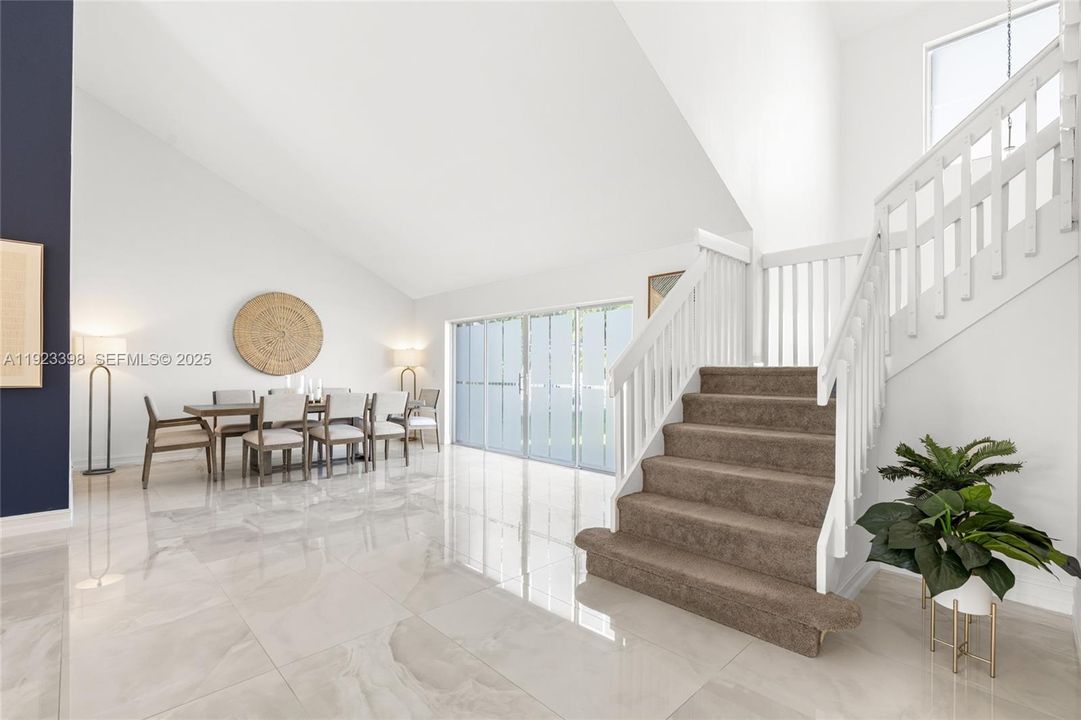 For Sale: $915,000 (5 beds, 3 baths, 3215 Square Feet)