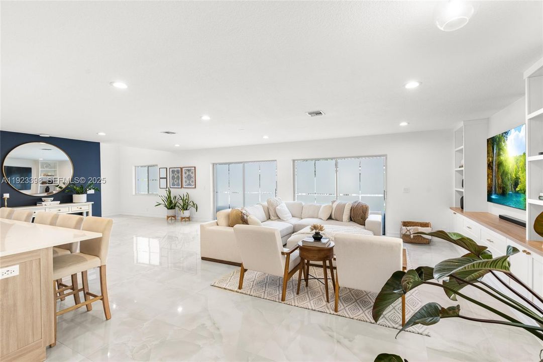 For Sale: $915,000 (5 beds, 3 baths, 3215 Square Feet)