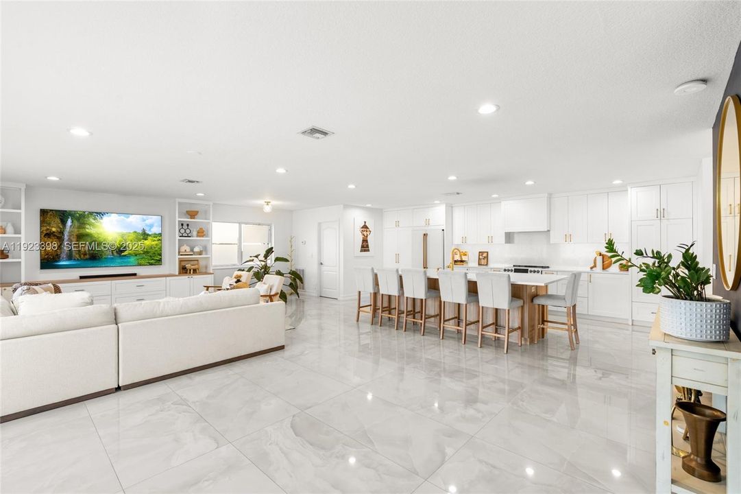 For Sale: $915,000 (5 beds, 3 baths, 3215 Square Feet)