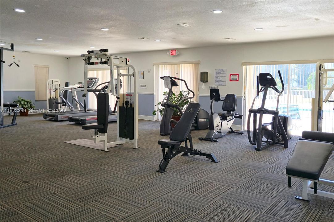 For Rent: $2,250 (2 beds, 2 baths, 1040 Square Feet)