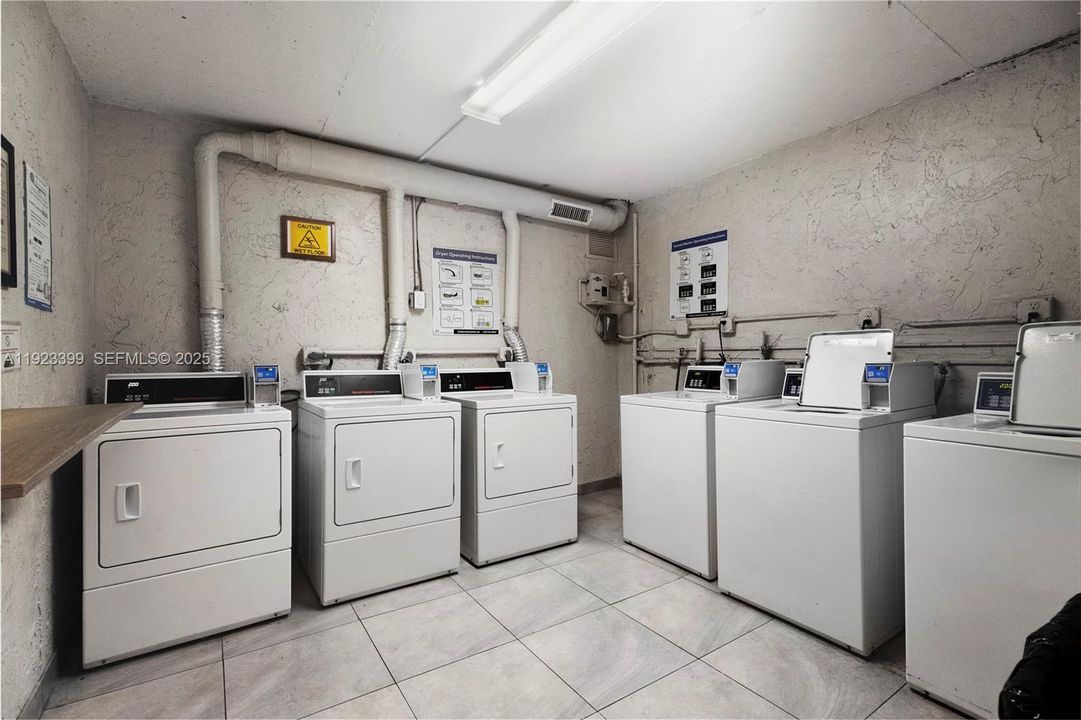 For Rent: $2,250 (2 beds, 2 baths, 1040 Square Feet)