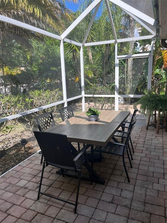 В аренду: $4,300 (3 спален, 2 ванн, 1347 Квадратных фут)