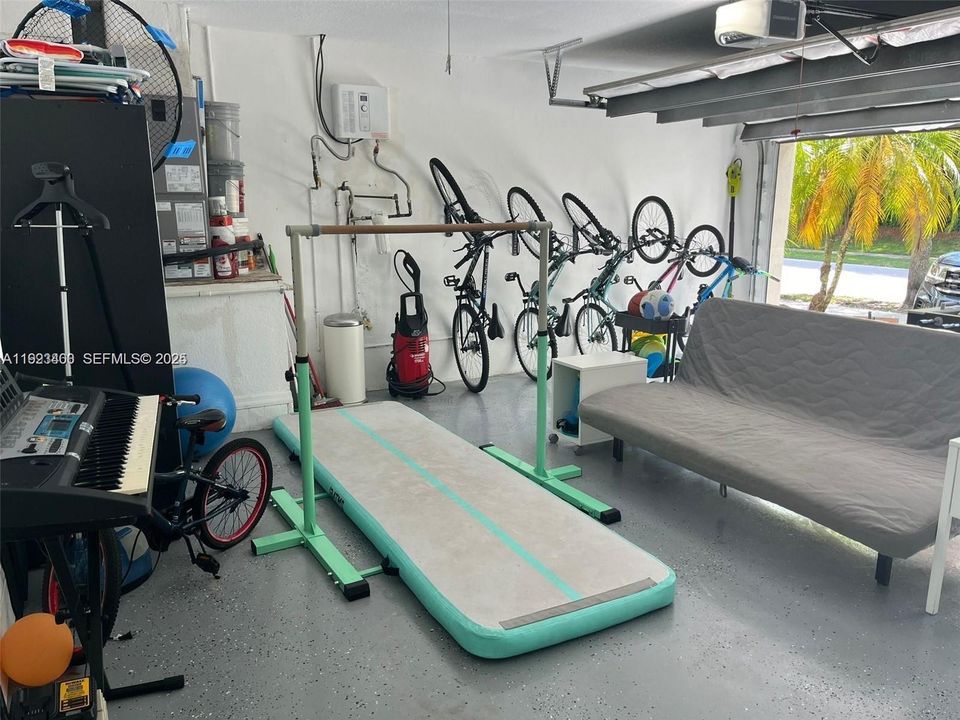 В аренду: $4,300 (3 спален, 2 ванн, 1347 Квадратных фут)