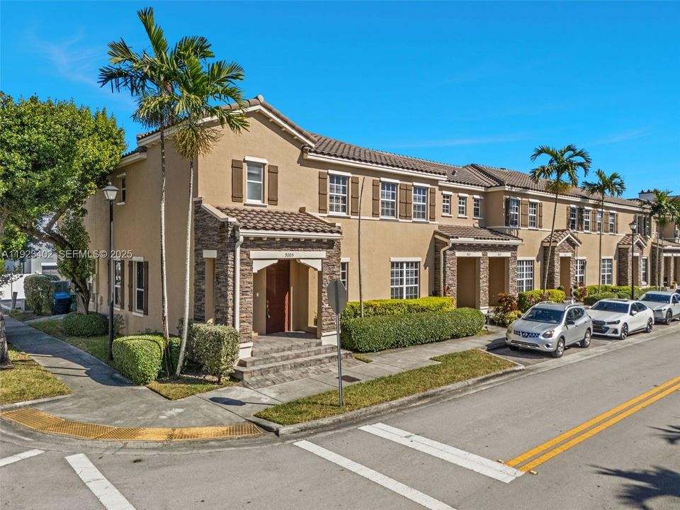 For Rent: $3,300 (4 beds, 3 baths, 2312 Square Feet)