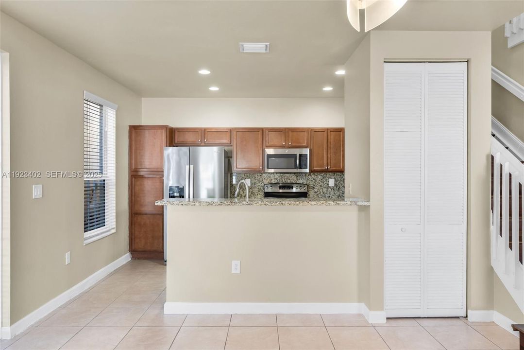 For Rent: $3,300 (4 beds, 3 baths, 2312 Square Feet)