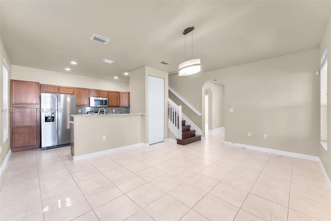 For Rent: $3,300 (4 beds, 3 baths, 2312 Square Feet)