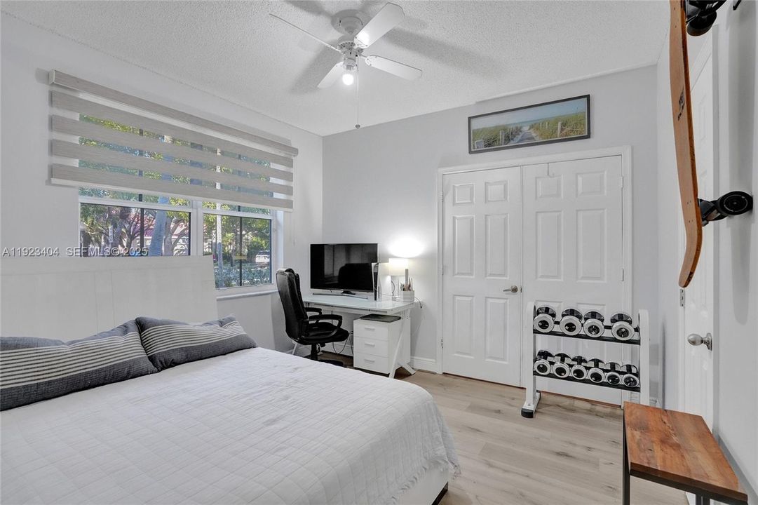 На продажу: $1,048,000 (4 спален, 2 ванн, 2674 Квадратных фут)