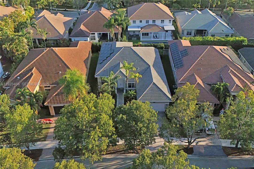 На продажу: $1,048,000 (4 спален, 2 ванн, 2674 Квадратных фут)