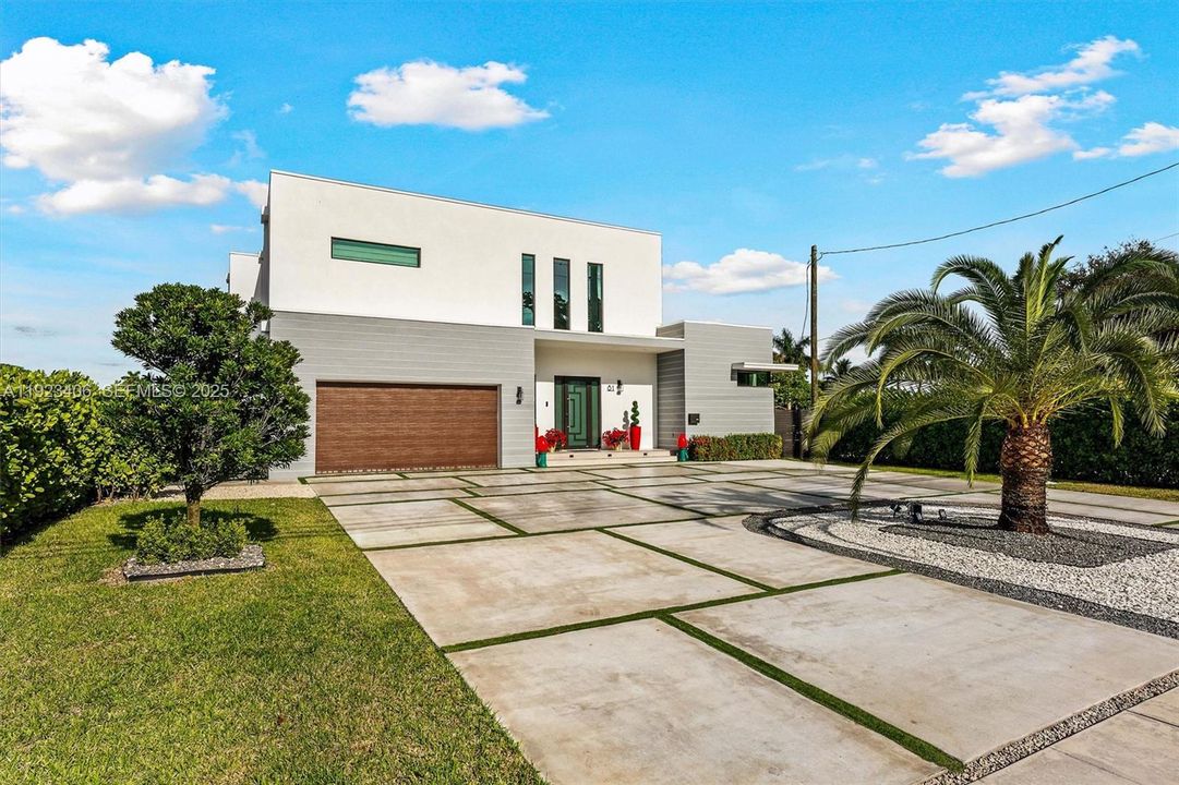 待售: $2,535,000 (4 贝兹, 5 浴室, 4887 平方英尺)