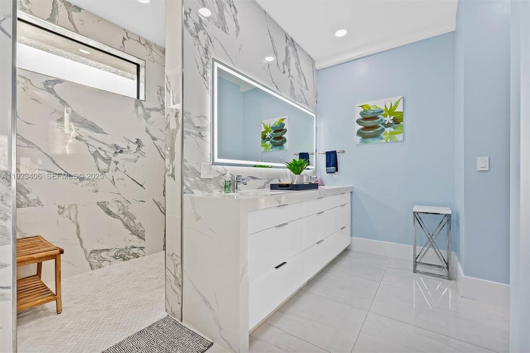 待售: $2,535,000 (4 贝兹, 5 浴室, 4887 平方英尺)