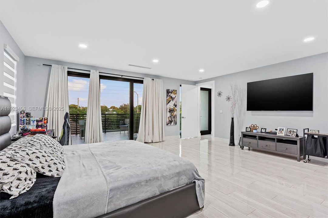 待售: $2,535,000 (4 贝兹, 5 浴室, 4887 平方英尺)