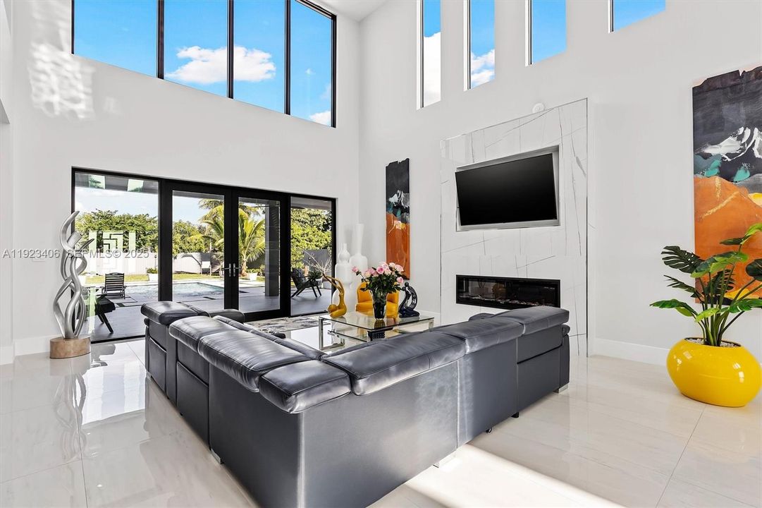 待售: $2,535,000 (4 贝兹, 5 浴室, 4887 平方英尺)