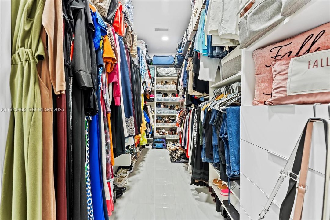 待售: $2,535,000 (4 贝兹, 5 浴室, 4887 平方英尺)