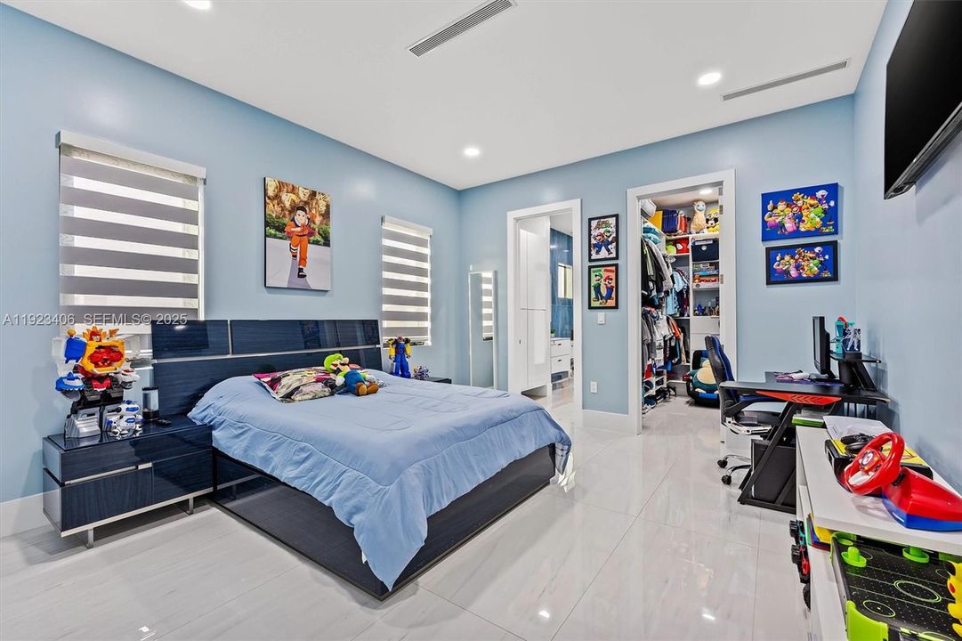 待售: $2,535,000 (4 贝兹, 5 浴室, 4887 平方英尺)