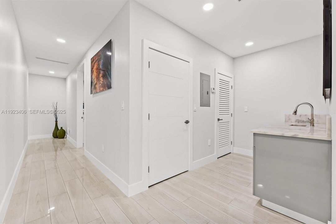 待售: $2,535,000 (4 贝兹, 5 浴室, 4887 平方英尺)