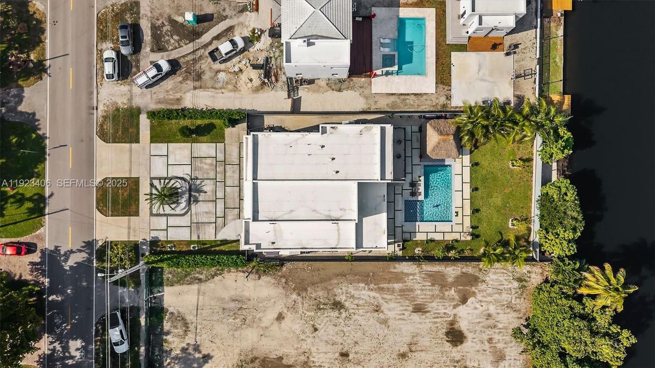 待售: $2,535,000 (4 贝兹, 5 浴室, 4887 平方英尺)