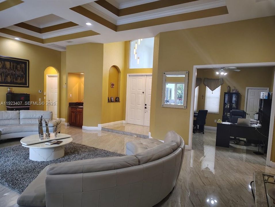 For Rent: $9,500 (4 beds, 5 baths, 4359 Square Feet)