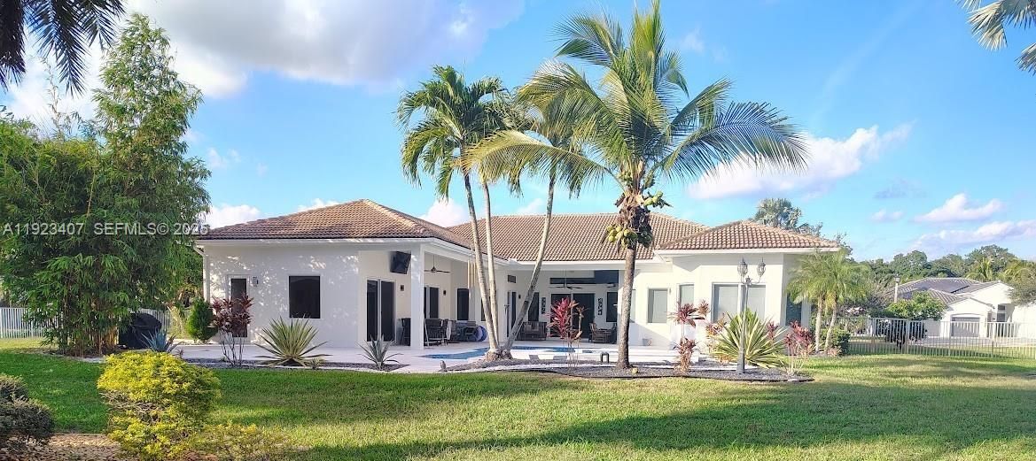 For Rent: $9,500 (4 beds, 5 baths, 4359 Square Feet)