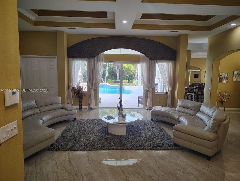 For Rent: $9,500 (4 beds, 5 baths, 4359 Square Feet)