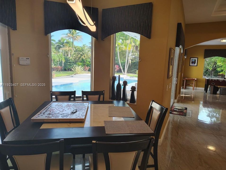 For Rent: $9,500 (4 beds, 5 baths, 4359 Square Feet)