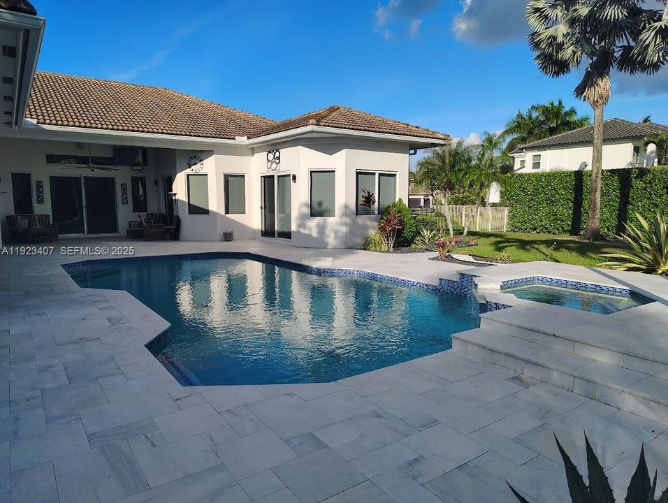 For Rent: $9,500 (4 beds, 5 baths, 4359 Square Feet)