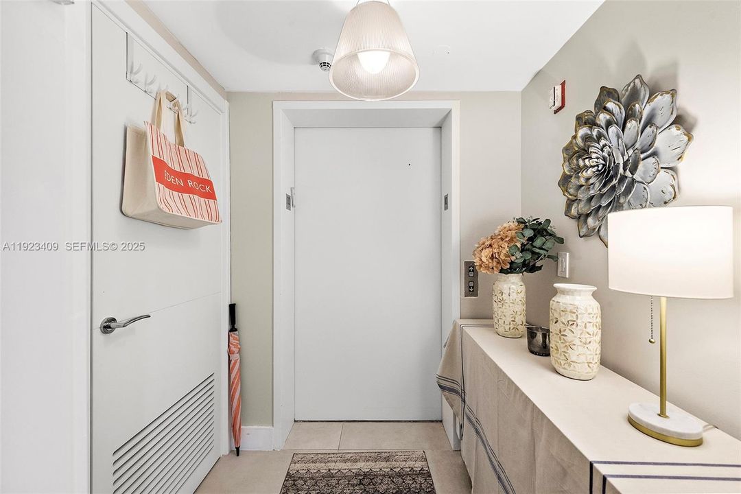 En Venta: $999,000 (2 camas, 2 baños, 1260 Pies cuadrados)