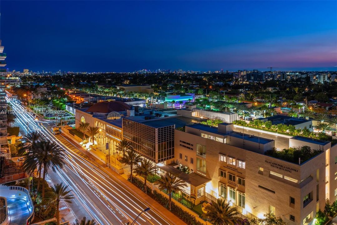 En Venta: $999,000 (2 camas, 2 baños, 1260 Pies cuadrados)