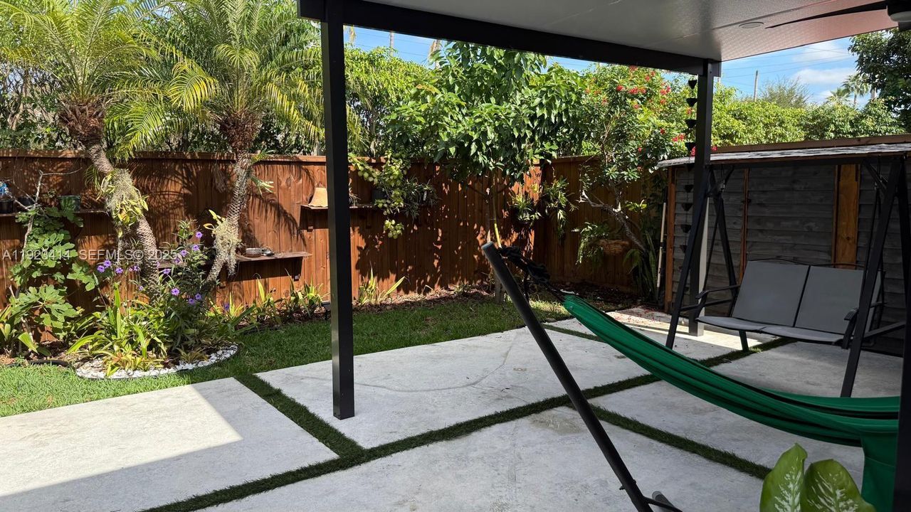 For Rent: $3,750 (3 beds, 2 baths, 1171 Square Feet)