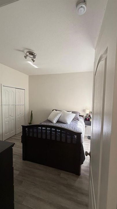 For Rent: $3,750 (3 beds, 2 baths, 1171 Square Feet)