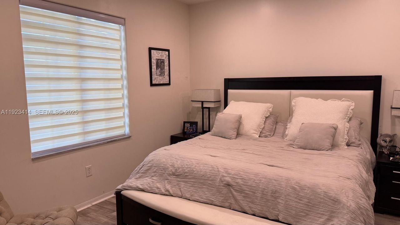 For Rent: $3,750 (3 beds, 2 baths, 1171 Square Feet)