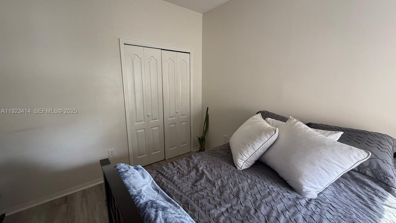 For Rent: $3,750 (3 beds, 2 baths, 1171 Square Feet)
