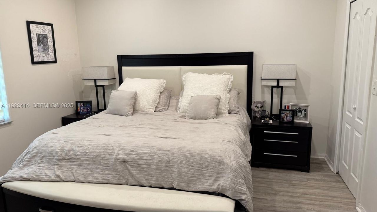 For Rent: $3,750 (3 beds, 2 baths, 1171 Square Feet)