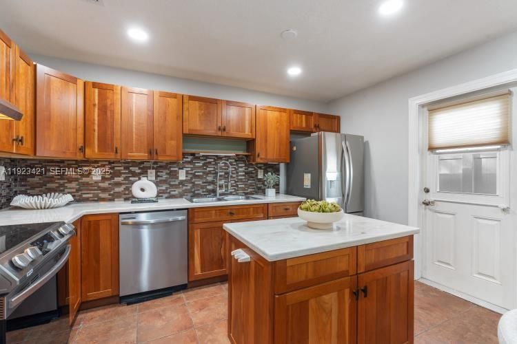 For Sale: $579,990 (3 beds, 2 baths, 1310 Square Feet)