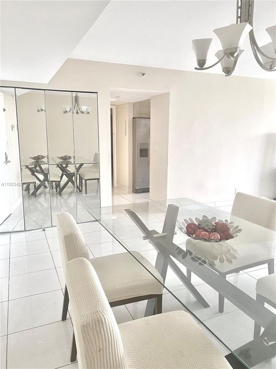 For Sale: $459,000 (2 beds, 2 baths, 1365 Square Feet)