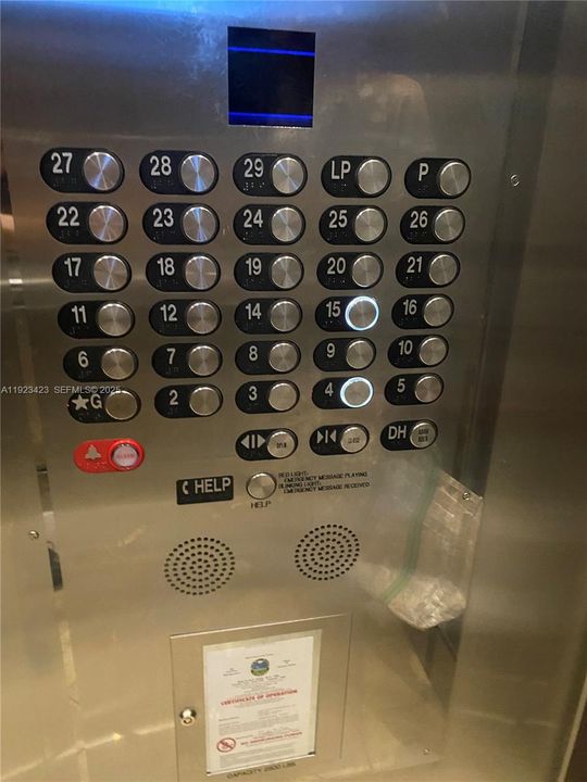 For Sale: $459,000 (2 beds, 2 baths, 1365 Square Feet)