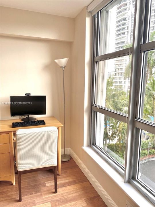 For Sale: $459,000 (2 beds, 2 baths, 1365 Square Feet)