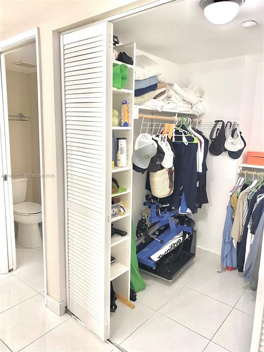 Walk-in closet