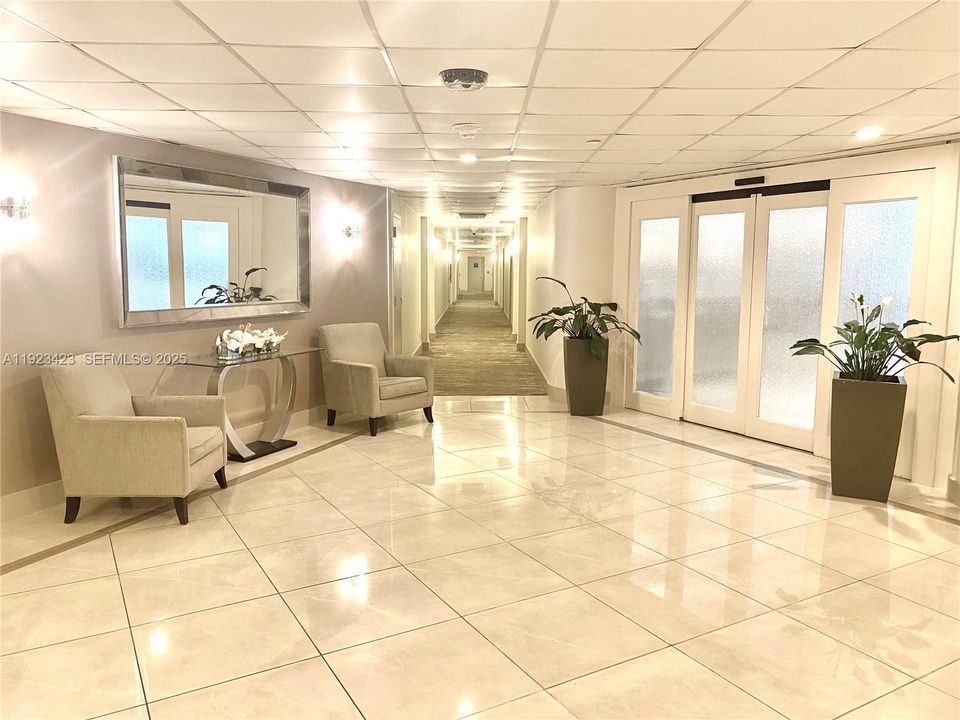 For Sale: $459,000 (2 beds, 2 baths, 1365 Square Feet)