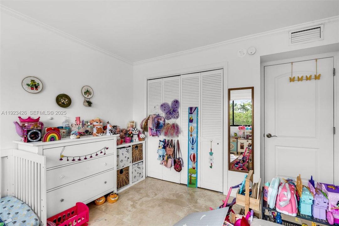 For Rent: $4,200 (2 beds, 2 baths, 1036 Square Feet)