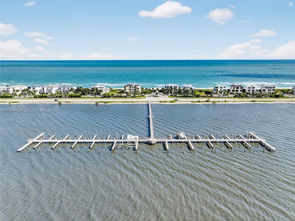 待售: $2,850,000 (0.56 acres)